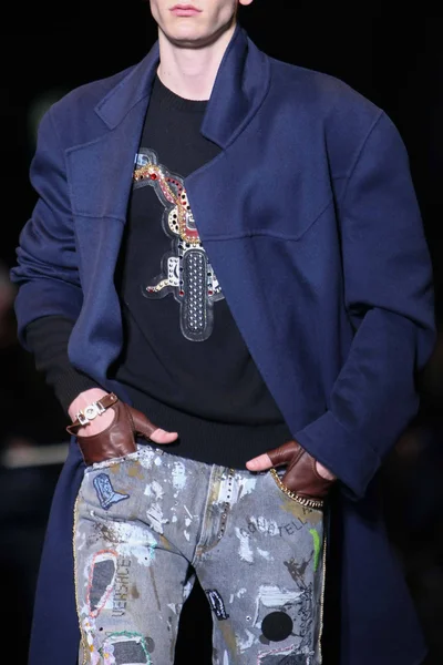 Look 98
